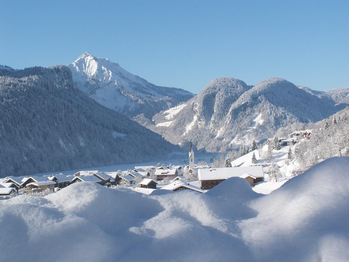 Gasthof Taube ビザウ エクステリア 写真